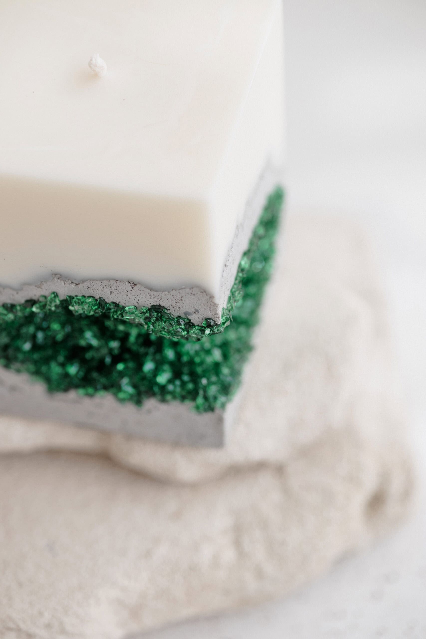 Interior Candle — EMERALD